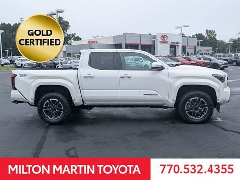 Certified 2025 Toyota Tacoma TRD Sport AWD/4WD image 8