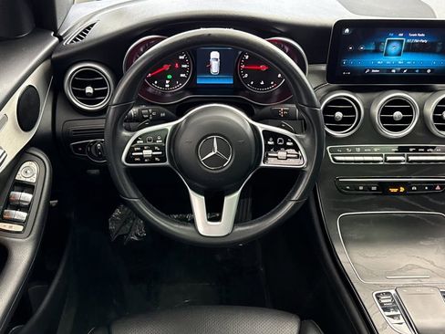 Used 2021 Mercedes-Benz GLC 300 image 13