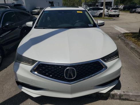 Used 2018 Acura TLX V6 FWD image 2