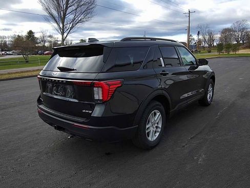 New 2026 Ford Explorer Active AWD/4WD image 8