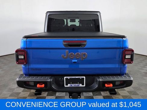 Used 2024 Jeep Gladiator Mojave w/ Technology Group AWD/4WD image 8