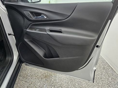 Used 2022 Chevrolet Equinox LT image 23