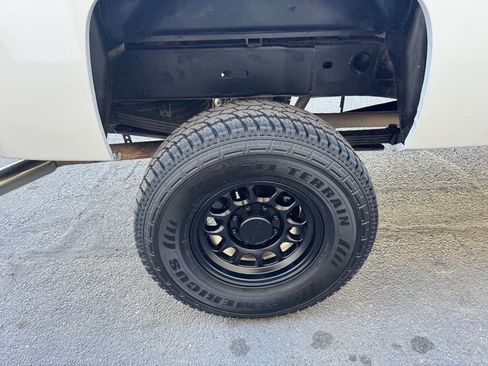 Used 2007 Chevrolet Silverado 2500 LT image 16