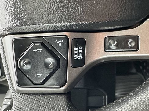Used 2022 Toyota Tacoma Limited AWD/4WD image 41