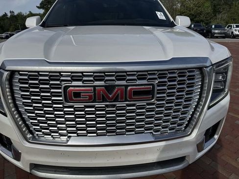 Used 2024 GMC Yukon Denali w/ Denali Reserve Package image 22