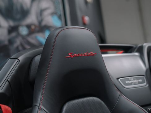Used 2019 Porsche 911 Speedster RWD image 13