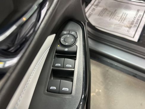 Used 2025 Chevrolet Trax LT w/ LT Convenience Package image 20