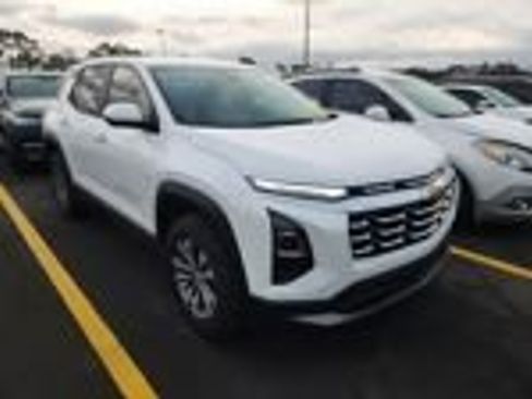 Certified 2025 Chevrolet Equinox LT w/ Safety and Technology Package image 3