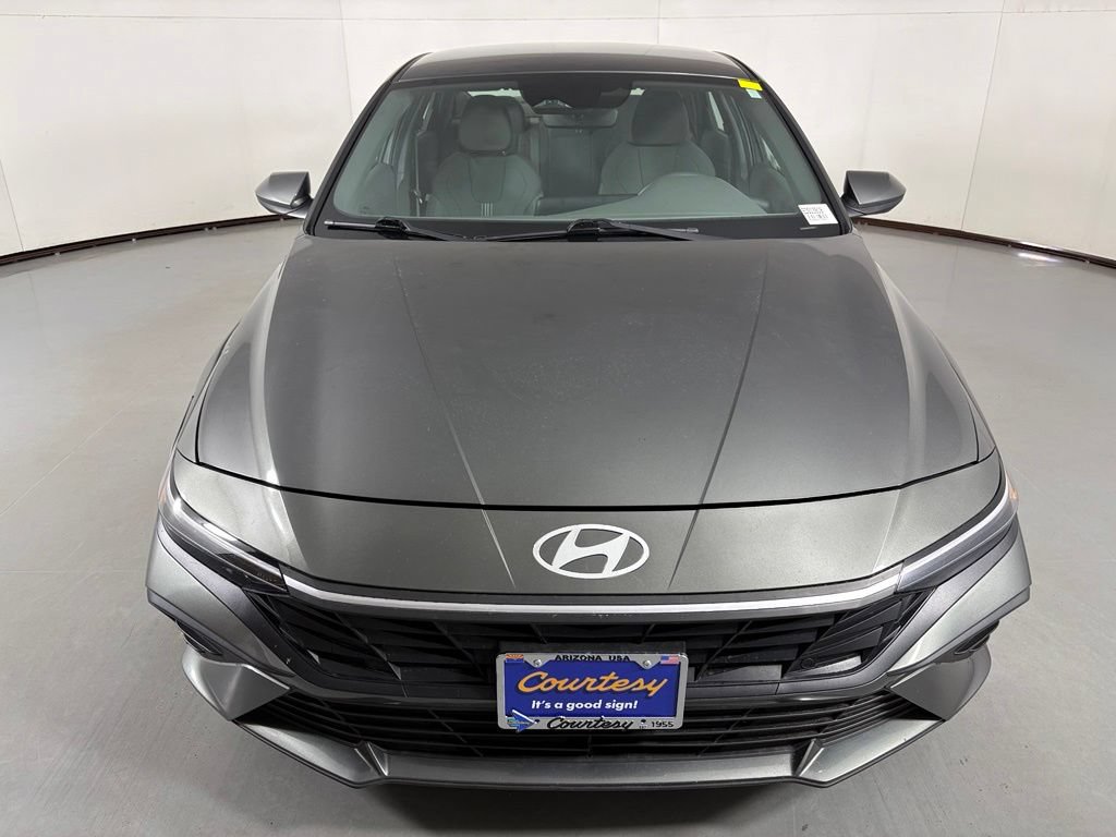Used 2024 Hyundai Elantra SEL FWD image 3