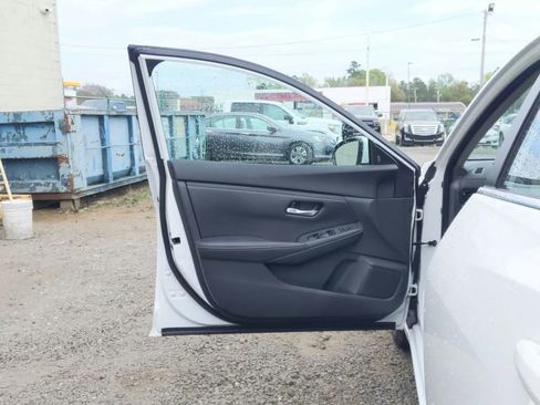 Used 2023 Nissan Sentra SV FWD image 15