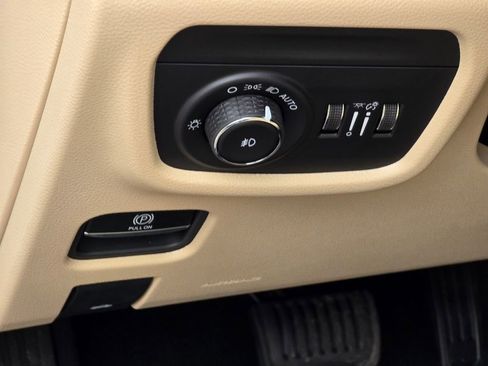 New 2025 Jeep Grand Cherokee Limited AWD/4WD image 36
