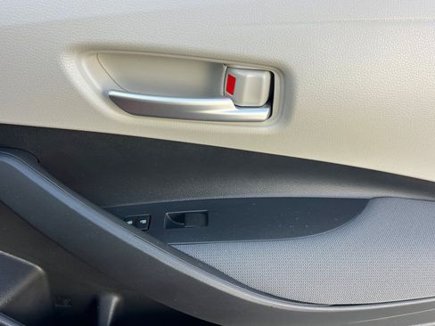 Certified 2021 Toyota Corolla LE image 21