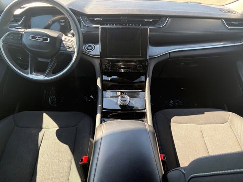 Used 2023 Jeep Grand Cherokee L Laredo AWD/4WD image 18