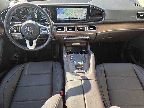 Certified 2022 Mercedes-Benz GLS 450 4MATIC image 2