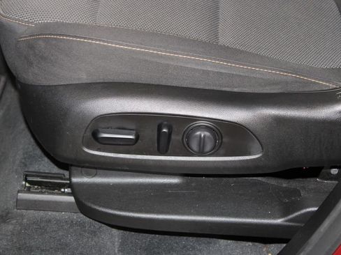 Used 2021 Chevrolet Traverse LT AWD/4WD image 16