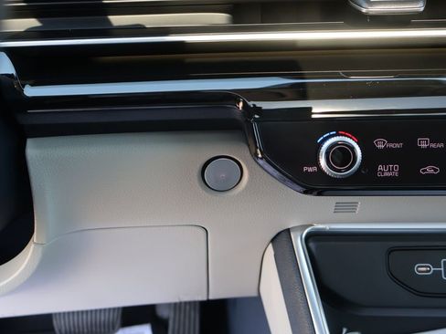 New 2026 Kia Carnival SX Prestige FWD image 33