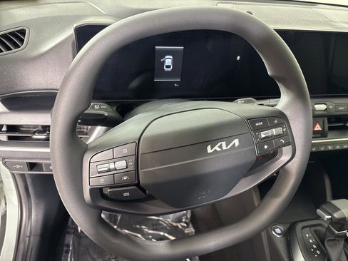 New 2026 Kia K4 LXS image 19