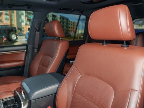 Used 2021 Toyota Land Cruiser image 14