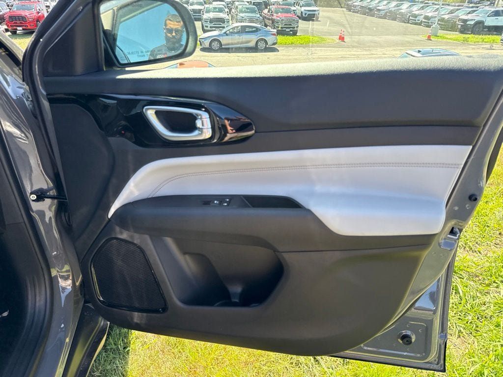 New 2026 Jeep Compass Limited AWD/4WD image 27