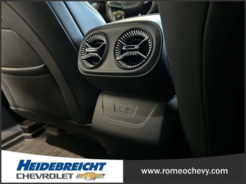 Used 2024 Chevrolet Blazer EV LT AWD/4WD image 17