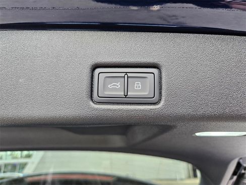 New 2025 Audi Q5 Premium Plus image 23