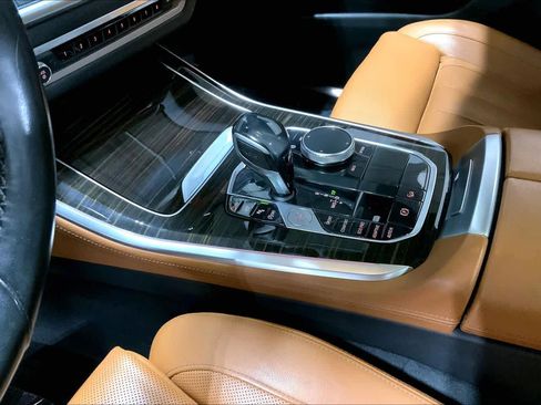 Used 2019 BMW X5 xDrive40i w/ Executive Package image 16