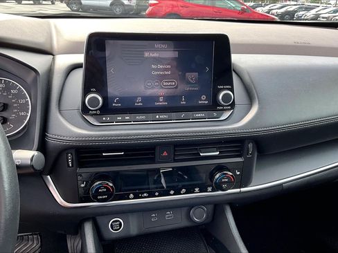 Used 2022 Nissan Rogue S AWD/4WD image 33