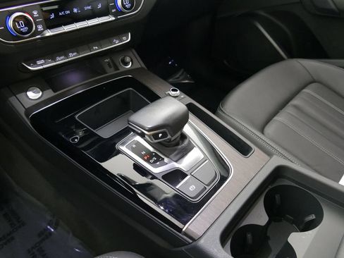 Used 2023 Audi Q5 2.0T Premium w/ Convenience Package AWD/4WD image 21
