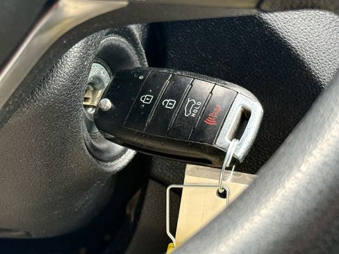 Used 2018 Kia Sorento AWD image 29
