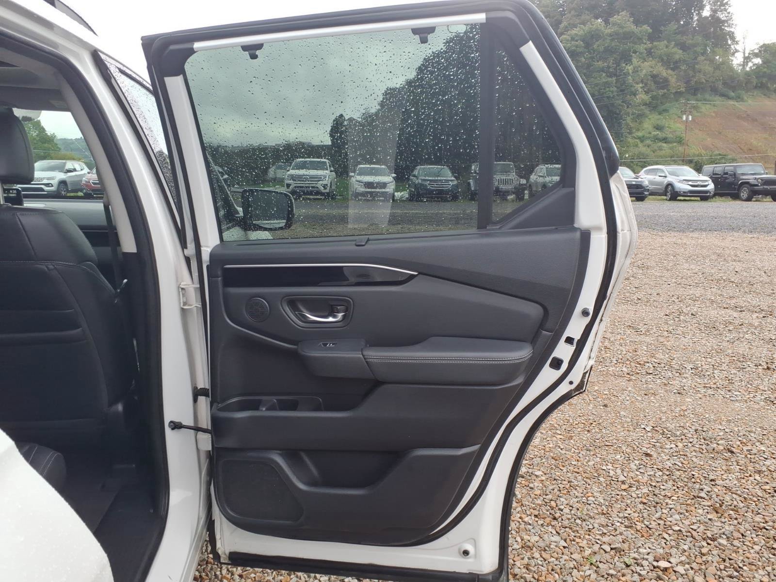 Certified 2023 Honda Pilot Touring image 20