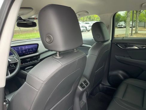 Used 2024 Buick Envision Preferred AWD/4WD image 27