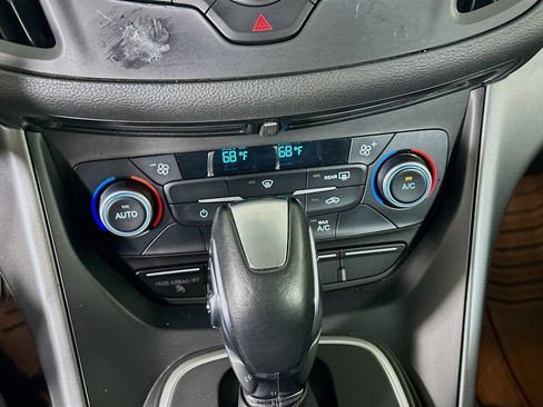 Used 2017 Ford C-MAX SE image 22