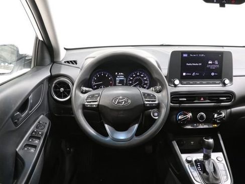 Used 2022 Hyundai Kona SEL AWD/4WD image 12