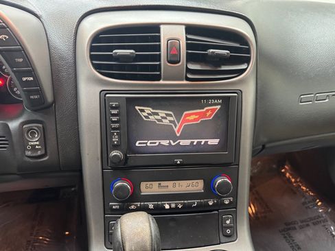Used 2007 Chevrolet Corvette Coupe w/ Preferred Equipment Group RWD image 31
