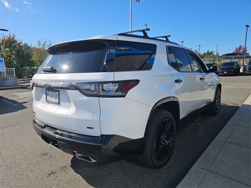 Used 2020 Chevrolet Traverse Premier w/ Redline Edition image 7