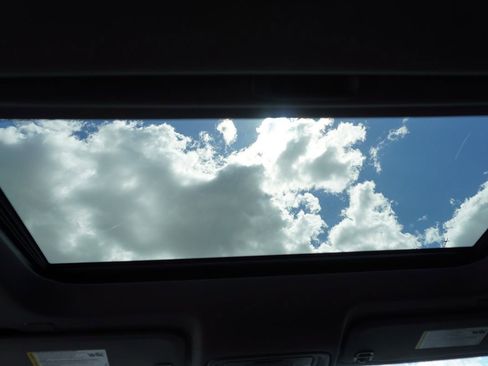 Used 2020 Chevrolet Silverado 1500 LT Trail Boss image 19