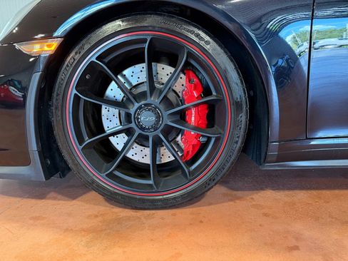 Used 2018 Porsche 911 GT3 RWD image 13