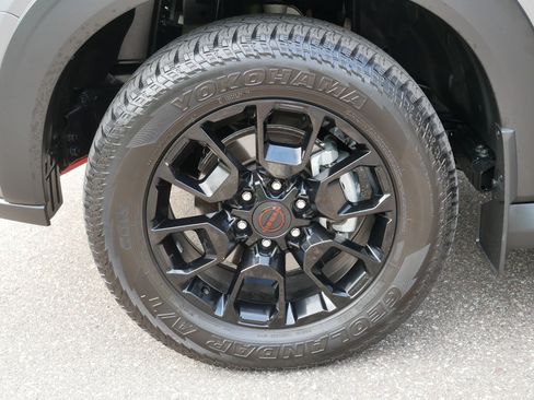 Certified 2025 Nissan Armada PRO-4X AWD/4WD image 15