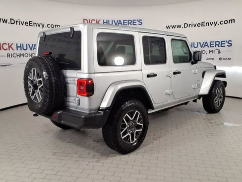 Used 2024 Jeep Wrangler Sahara w/ Dual Top Group image 4