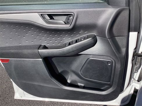 Used 2020 Ford Escape S image 22