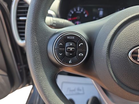 Used 2021 Kia Soul LX FWD image 14