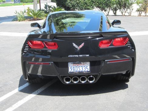 Used 2016 Chevrolet Corvette Stingray Coupe w/ 2LT Preferred Equipment Group RWD image 5