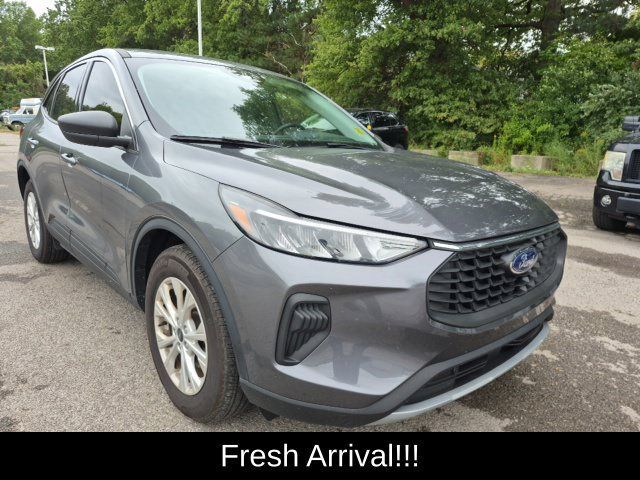 Used 2024 Ford Escape Active w/ Cold Weather Package FWD image 13