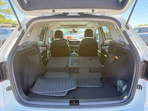 Used 2023 Volkswagen Taos SE w/ Panoramic Sunroof Package AWD/4WD image 14