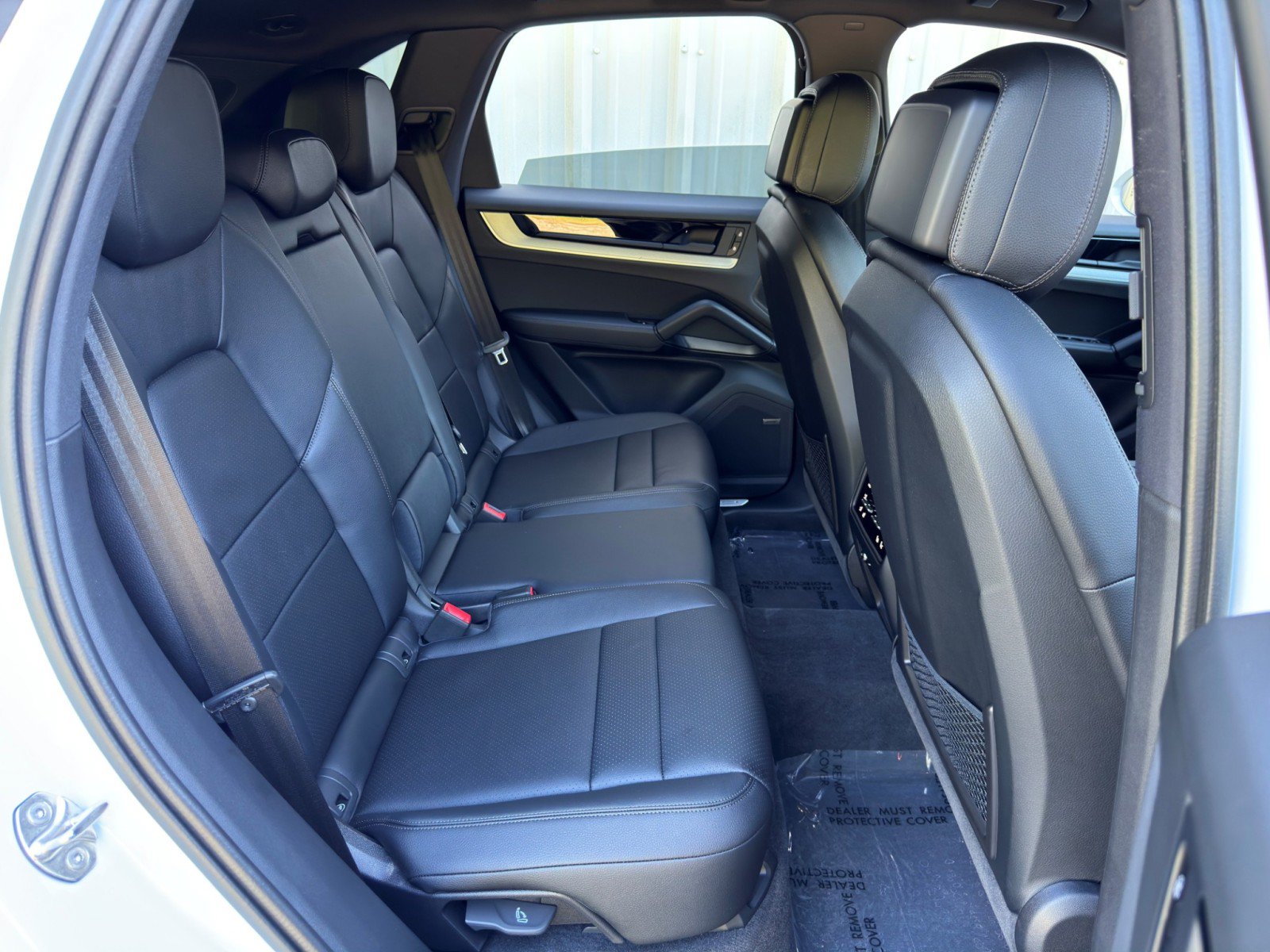 Used 2026 Porsche Cayenne AWD/4WD image 41
