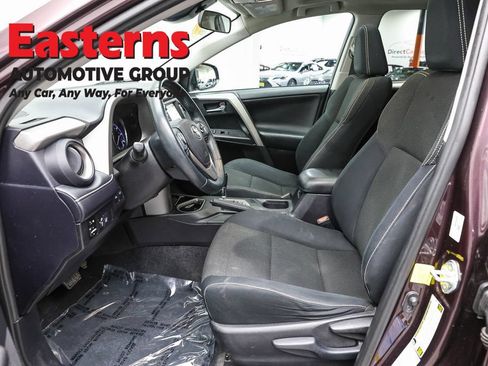 Used 2016 Toyota RAV4 XLE w/ Convenience Package AWD/4WD image 14