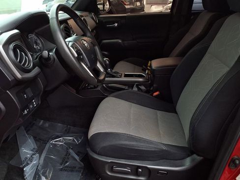 Certified 2023 Toyota Tacoma TRD Sport image 14