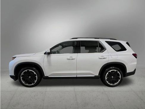 New 2026 Honda Pilot image 2