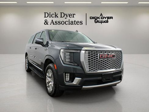 Used 2022 GMC Yukon XL Denali image 9