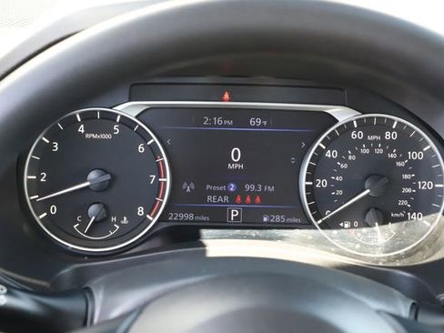 Used 2025 Nissan Altima 2.5 SV FWD image 24